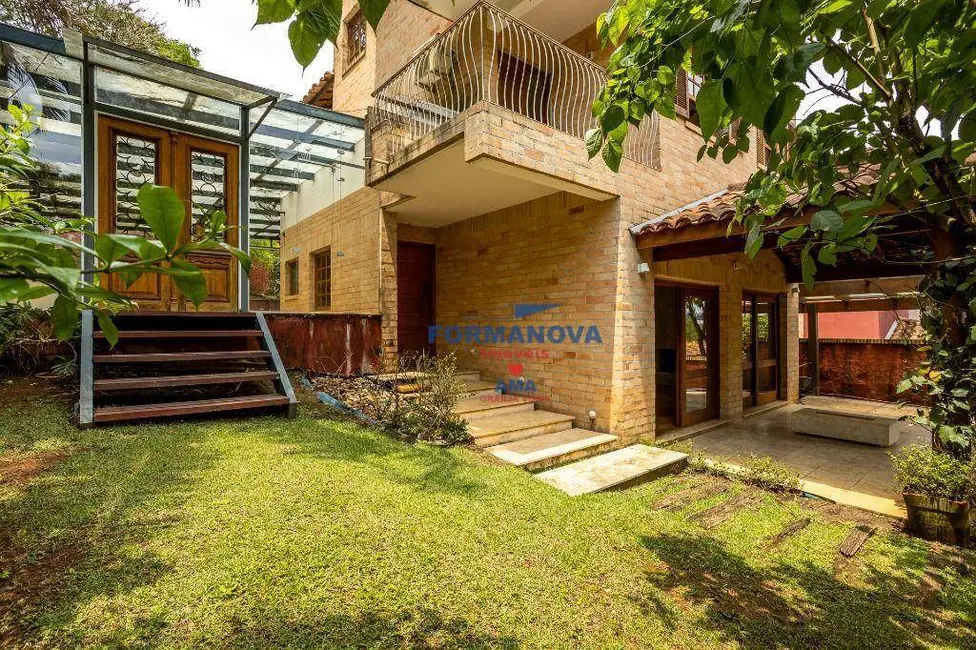 Casa de Condomínio com 4 quartos à venda, 650m2 em Chácara dos Lagos, Carapicuiba - SP - imagem 4 Foto 4 de Casa de Condomínio com 4 quartos à venda, 650m2 em Chácara dos Lagos, Carapicuiba - SP
