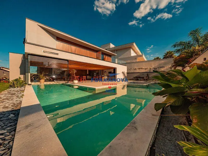 Casa de Condomínio com 5 quartos à venda, 668m2 em Jardim do Golf I, Jandira - SP - imagem 3 Foto 3 de Casa de Condomínio com 5 quartos à venda, 668m2 em Jardim do Golf I, Jandira - SP