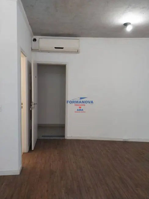 Foto 3 de Sala Comercial para alugar, 42m2 em Bosque do Vianna, Cotia - SP