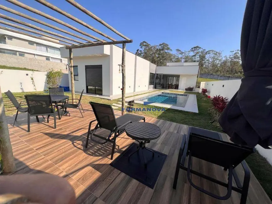 Casa de Condomínio com 4 quartos à venda, 605m2 em Jardim do Golf I, Jandira - SP - imagem 1 Foto 1 de Casa de Condomínio com 4 quartos à venda, 605m2 em Jardim do Golf I, Jandira - SP