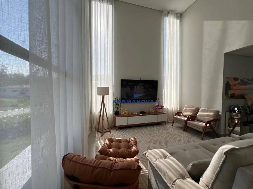 Casa de Condomínio com 4 quartos à venda, 605m2 em Jardim do Golf I, Jandira - SP - imagem 4 Foto 4 de Casa de Condomínio com 4 quartos à venda, 605m2 em Jardim do Golf I, Jandira - SP