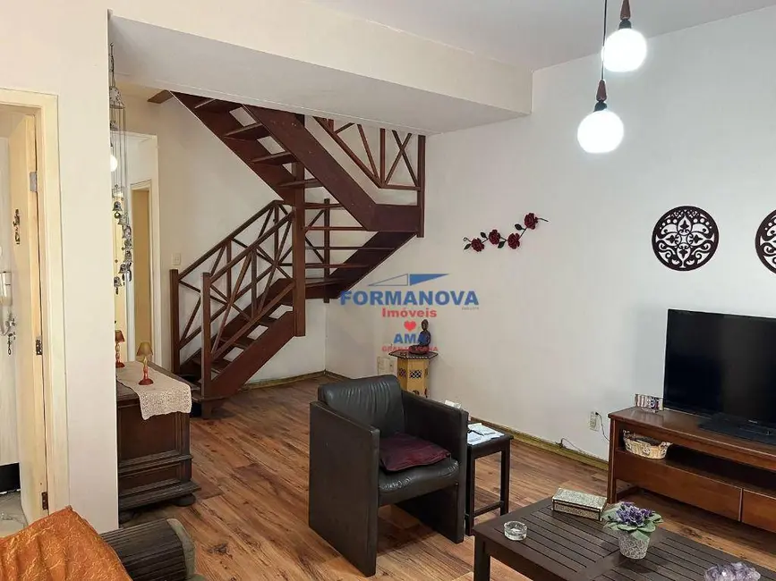 Casa de Condomínio com 4 quartos à venda, 200m2 em Jardim Maria Tereza, Cotia - SP - imagem 4 Foto 4 de Casa de Condomínio com 4 quartos à venda, 200m2 em Jardim Maria Tereza, Cotia - SP