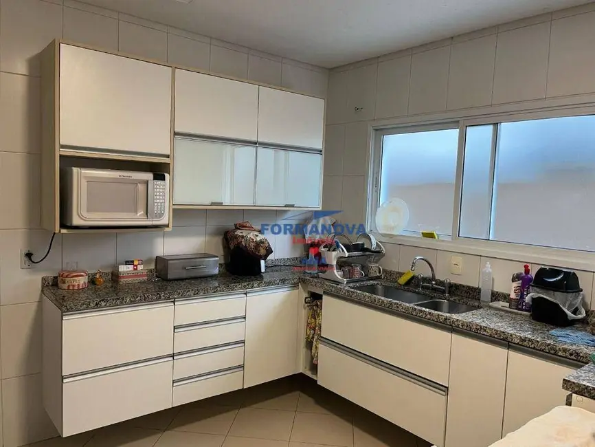 Casa de Condomínio com 4 quartos à venda, 200m2 em Jardim Maria Tereza, Cotia - SP - imagem 7 Foto 7 de Casa de Condomínio com 4 quartos à venda, 200m2 em Jardim Maria Tereza, Cotia - SP