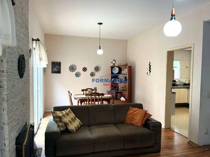 Casa de Condomínio com 4 quartos à venda, 200m2 em Jardim Maria Tereza, Cotia - SP - imagem 3 Foto 3 de Casa de Condomínio com 4 quartos à venda, 200m2 em Jardim Maria Tereza, Cotia - SP