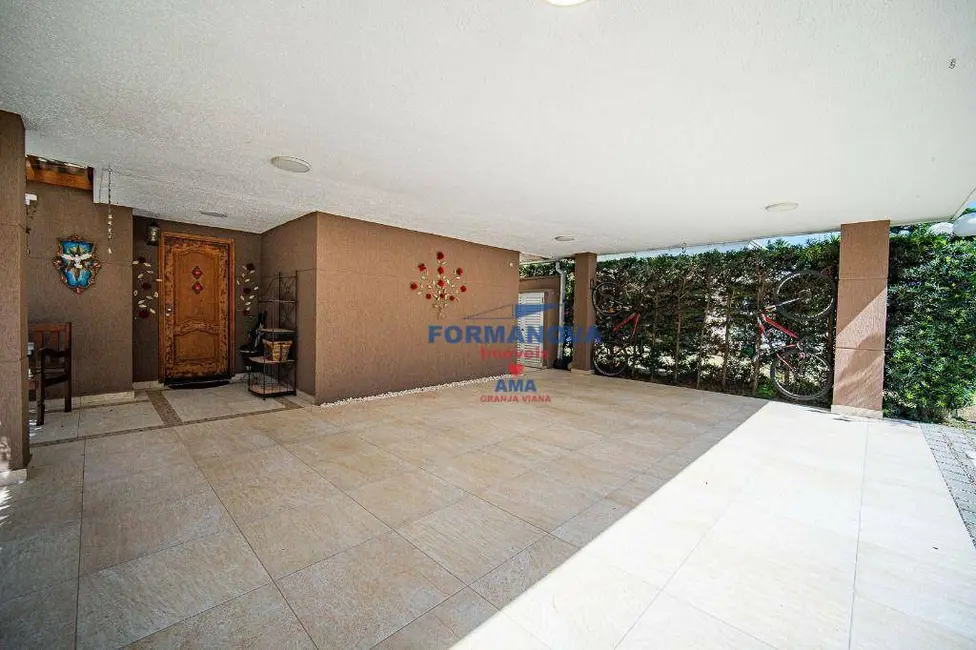 Foto 3 de Casa de Condomínio com 4 quartos à venda, 614m2 em Vila Santo Antônio, Cotia - SP