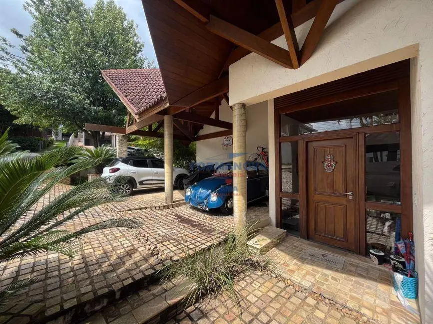 Foto 3 de Casa de Condomínio com 3 quartos à venda, 600m2 em Jardim do Golf I, Jandira - SP