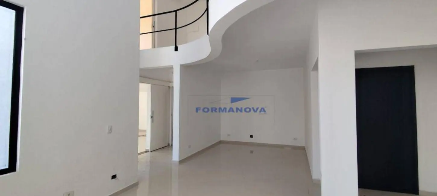 Casa de Condomínio com 3 quartos à venda, 500m2 em Chácara Moinho Velho, Carapicuiba - SP - imagem 6 Foto 6 de Casa de Condomínio com 3 quartos à venda, 500m2 em Chácara Moinho Velho, Carapicuiba - SP