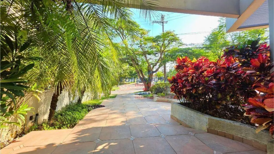 Casa de Condomínio com 4 quartos à venda, 530m2 em São Paulo II, Cotia - SP - imagem 5 Foto 5 de Casa de Condomínio com 4 quartos à venda, 530m2 em São Paulo II, Cotia - SP