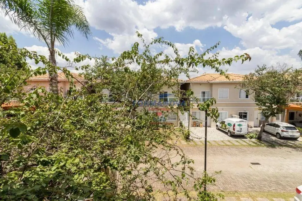 Casa de Condomínio com 4 quartos à venda, 153m2 em Jardim Passárgada I, Cotia - SP - imagem 3 Foto 3 de Casa de Condomínio com 4 quartos à venda, 153m2 em Jardim Passárgada I, Cotia - SP