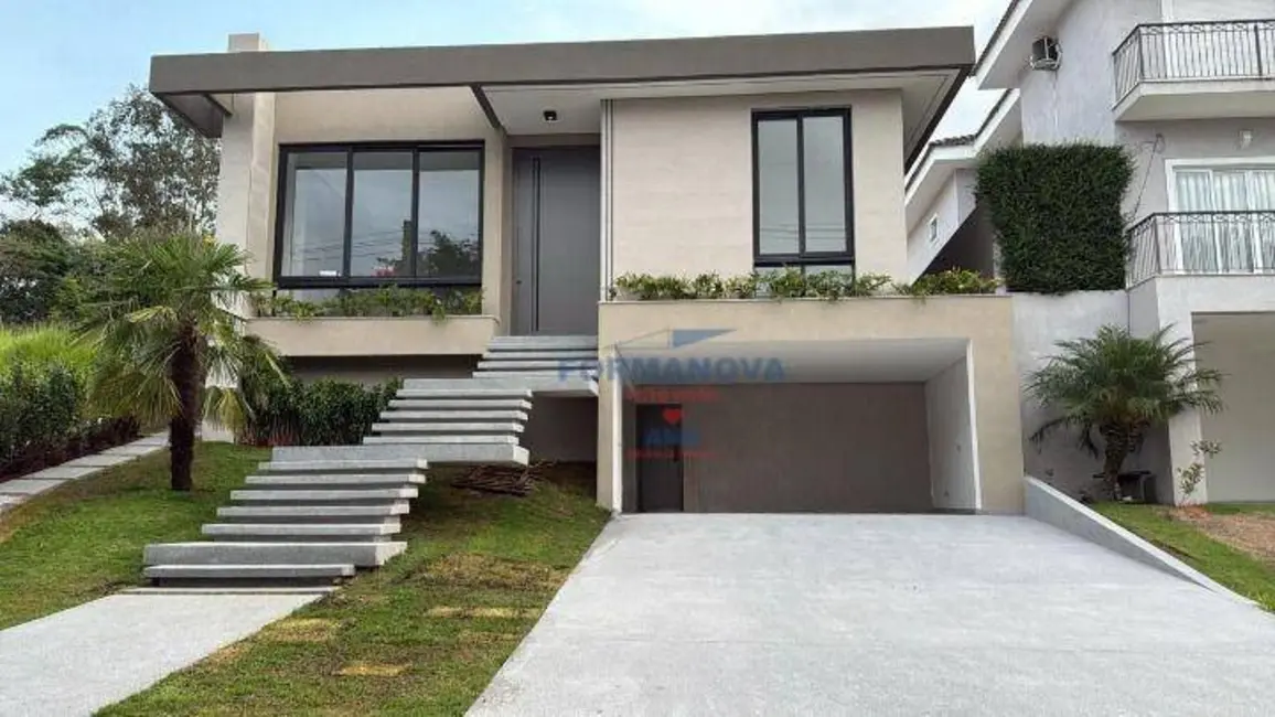 Foto 2 de Casa de Condomínio com 4 quartos à venda, 630m2 em Jardim do Golf I, Jandira - SP