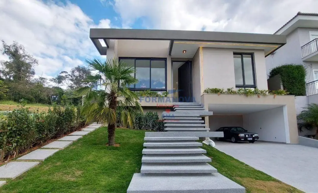 Foto 1 de Casa de Condomínio com 4 quartos à venda, 630m2 em Jardim do Golf I, Jandira - SP