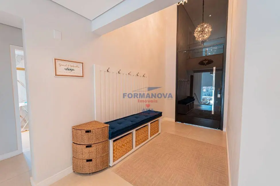 Casa de Condomínio com 4 quartos à venda, 560m2 em Jardim do Golf I, Jandira - SP - imagem 5 Foto 5 de Casa de Condomínio com 4 quartos à venda, 560m2 em Jardim do Golf I, Jandira - SP