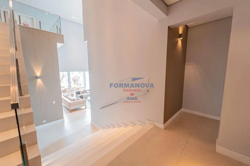 Casa de Condomínio com 4 quartos à venda, 560m2 em Jardim do Golf I, Jandira - SP - imagem 8 Foto 8 de Casa de Condomínio com 4 quartos à venda, 560m2 em Jardim do Golf I, Jandira - SP