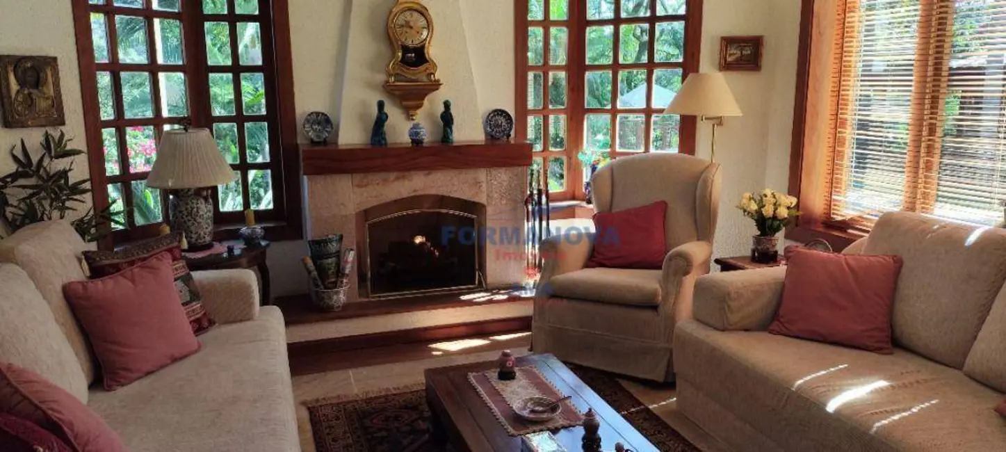 Casa de Condomínio com 4 quartos à venda, 1200m2 em Vila de São Fernando, Cotia - SP - imagem 6 Foto 6 de Casa de Condomínio com 4 quartos à venda, 1200m2 em Vila de São Fernando, Cotia - SP