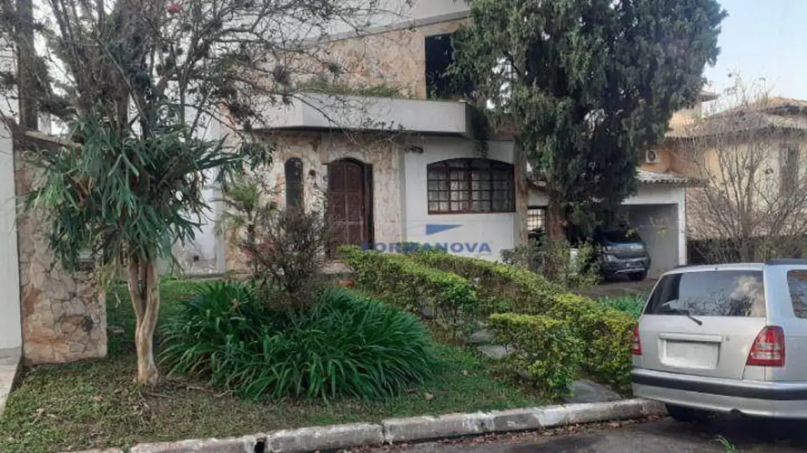 Foto 2 de Casa de Condomínio com 3 quartos à venda, 600m2 em Jardim do Golf I, Jandira - SP