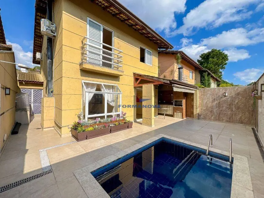 Foto 2 de Casa de Condomínio com 3 quartos à venda, 250m2 em Jardim Colibri, Cotia - SP