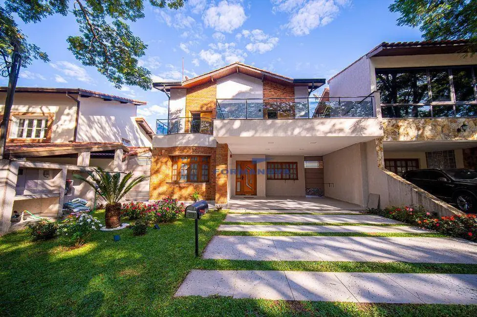 Casa de Condomínio com 5 quartos à venda, 362m2 em São Paulo II, Cotia - SP - imagem 2 Foto 2 de Casa de Condomínio com 5 quartos à venda, 362m2 em São Paulo II, Cotia - SP