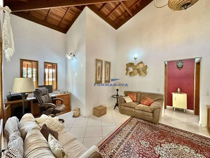 Casa de Condomínio com 3 quartos à venda, 1100m2 em Pousada dos Bandeirantes, Carapicuiba - SP - imagem 9 Foto 9 de Casa de Condomínio com 3 quartos à venda, 1100m2 em Pousada dos Bandeirantes, Carapicuiba - SP