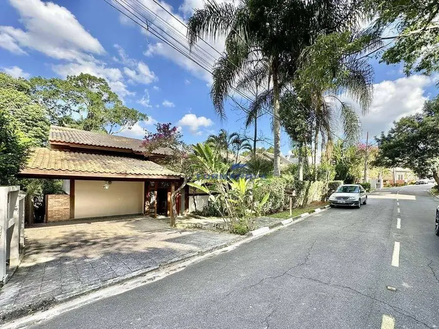 Casa de Condomínio com 5 quartos à venda, 546m2 em Pousada dos Bandeirantes, Carapicuiba - SP - imagem 2 Foto 2 de Casa de Condomínio com 5 quartos à venda, 546m2 em Pousada dos Bandeirantes, Carapicuiba - SP
