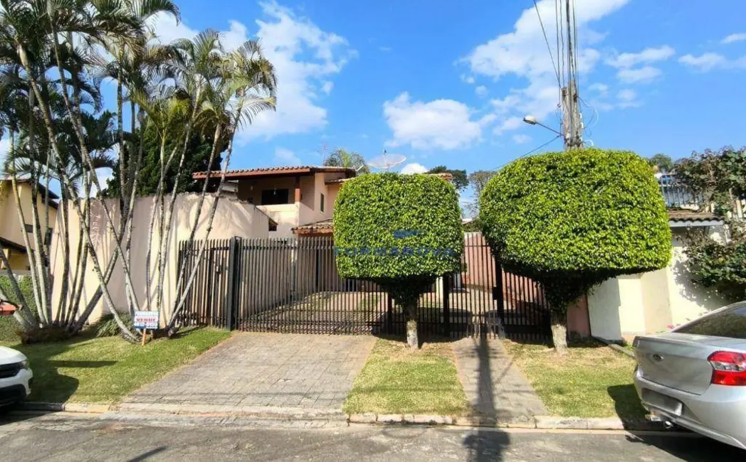 Foto 3 de Casa de Condomínio com 3 quartos à venda, 500m2 em Jardim Ipês, Cotia - SP