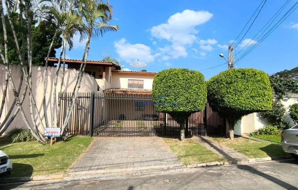 Foto 1 de Casa de Condomínio com 3 quartos à venda, 500m2 em Jardim Ipês, Cotia - SP