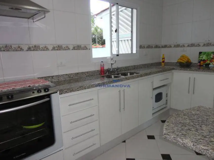 Foto 9 de Casa de Condomínio com 3 quartos para alugar, 426m2 em Parque Rincão, Cotia - SP