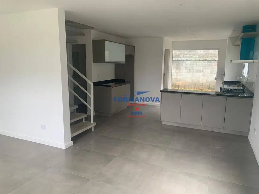 Foto 2 de Casa de Condomínio com 3 quartos para alugar, 140m2 em Cotia - SP