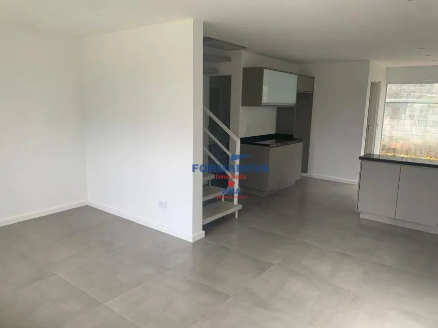 Foto 3 de Casa de Condomínio com 3 quartos para alugar, 140m2 em Cotia - SP