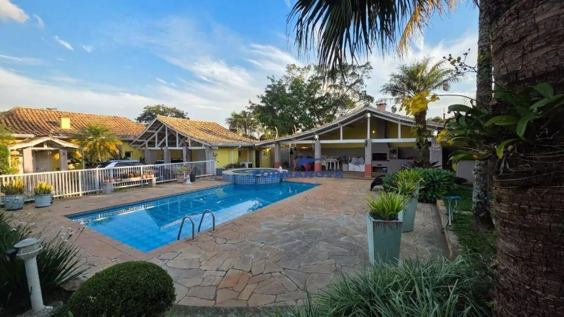 Foto 2 de Casa de Condomínio com 3 quartos à venda, 1050m2 em Pitas, Cotia - SP