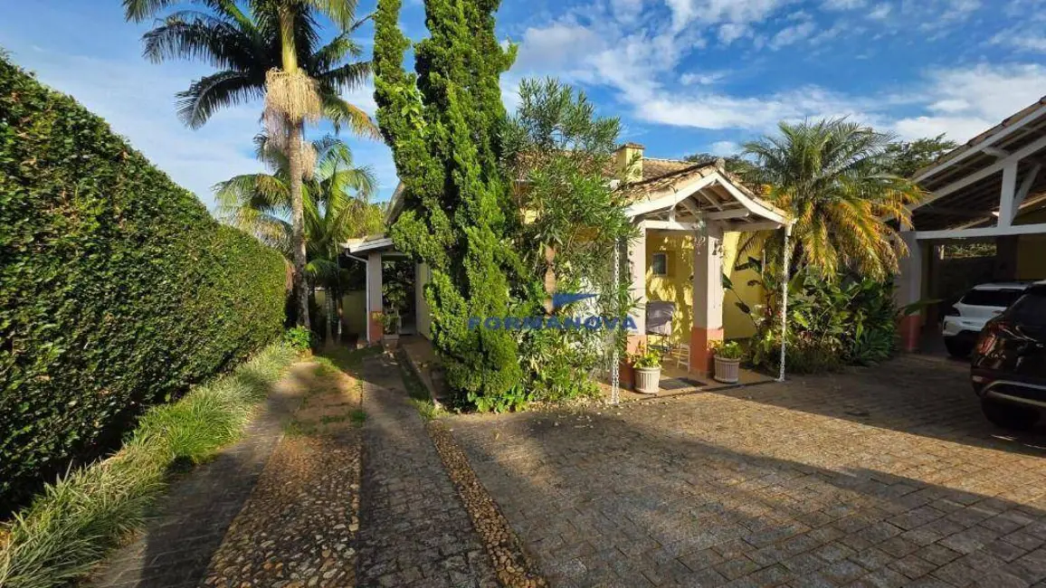 Foto 3 de Casa de Condomínio com 3 quartos à venda, 1050m2 em Pitas, Cotia - SP