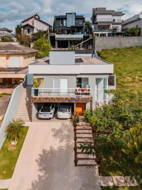 Foto 1 de Casa de Condomínio com 3 quartos à venda, 500m2 em Jardim Caiapiá, Cotia - SP