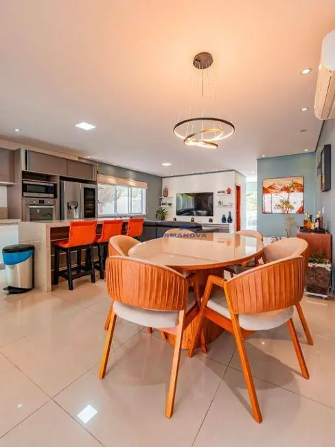 Foto 9 de Casa de Condomínio com 3 quartos à venda, 500m2 em Jardim Caiapiá, Cotia - SP