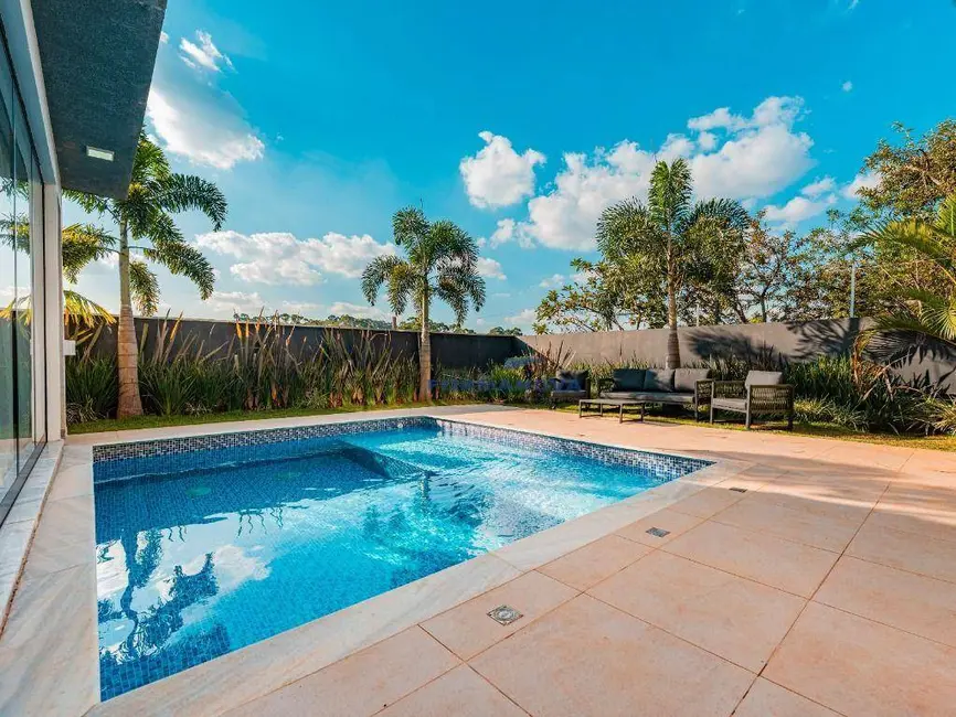 Foto 4 de Casa de Condomínio com 3 quartos à venda e para alugar, 550m2 em Chácara Ondas Verdes, Cotia - SP