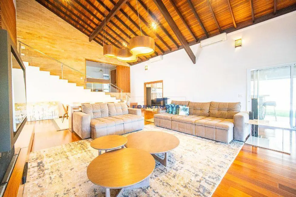 Casa de Condomínio com 4 quartos à venda, 1015m2 em Residencial Euroville, Carapicuiba - SP - imagem 5 Foto 5 de Casa de Condomínio com 4 quartos à venda, 1015m2 em Residencial Euroville, Carapicuiba - SP