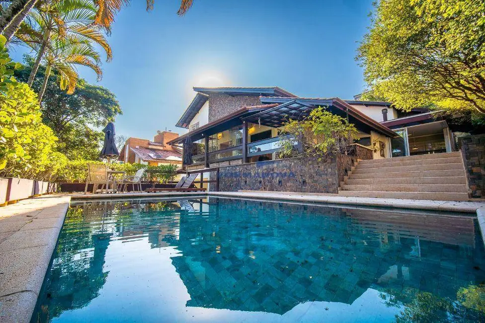 Casa de Condomínio com 4 quartos à venda, 1015m2 em Residencial Euroville, Carapicuiba - SP - imagem 1 Foto 1 de Casa de Condomínio com 4 quartos à venda, 1015m2 em Residencial Euroville, Carapicuiba - SP
