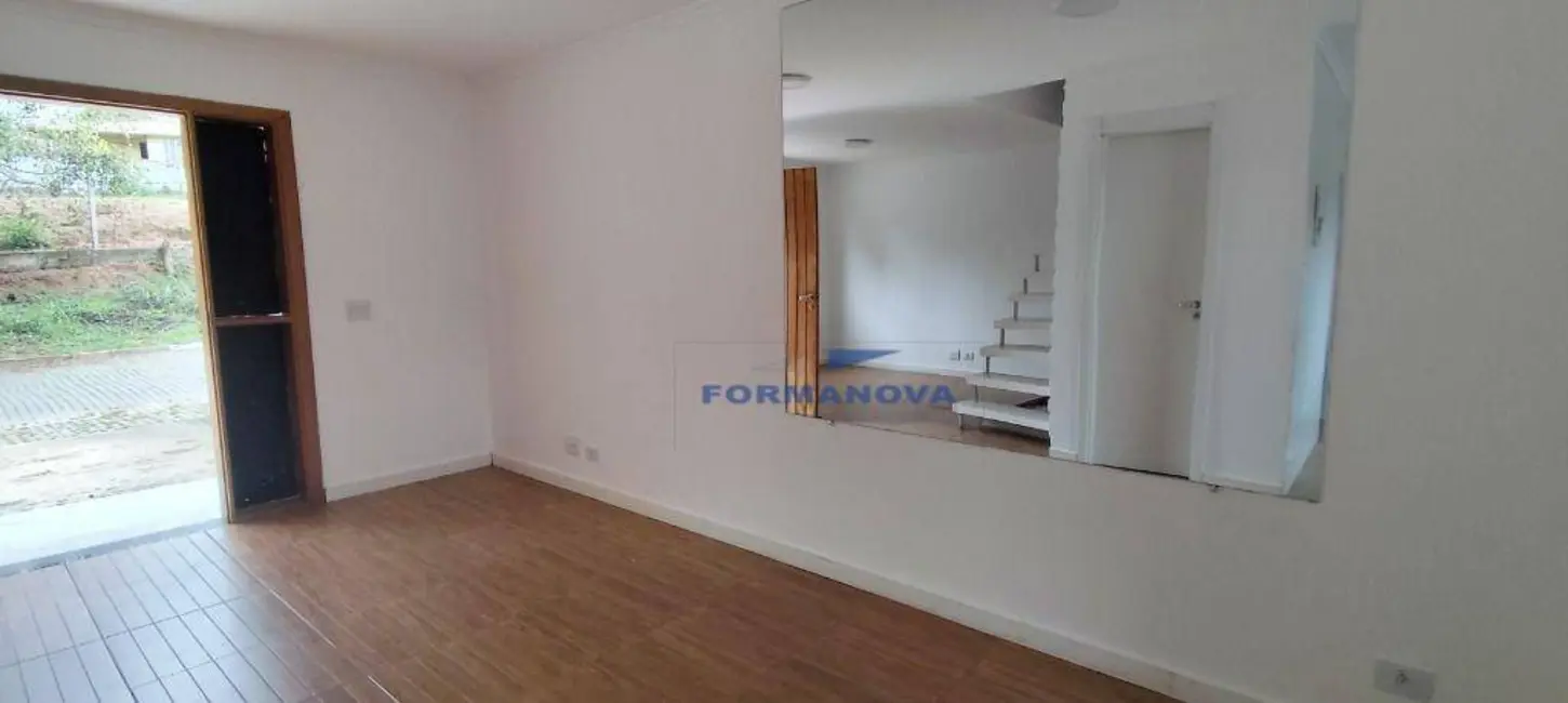 Foto 3 de Casa de Condomínio com 3 quartos à venda, 133m2 em Parque Monjolo, Cotia - SP