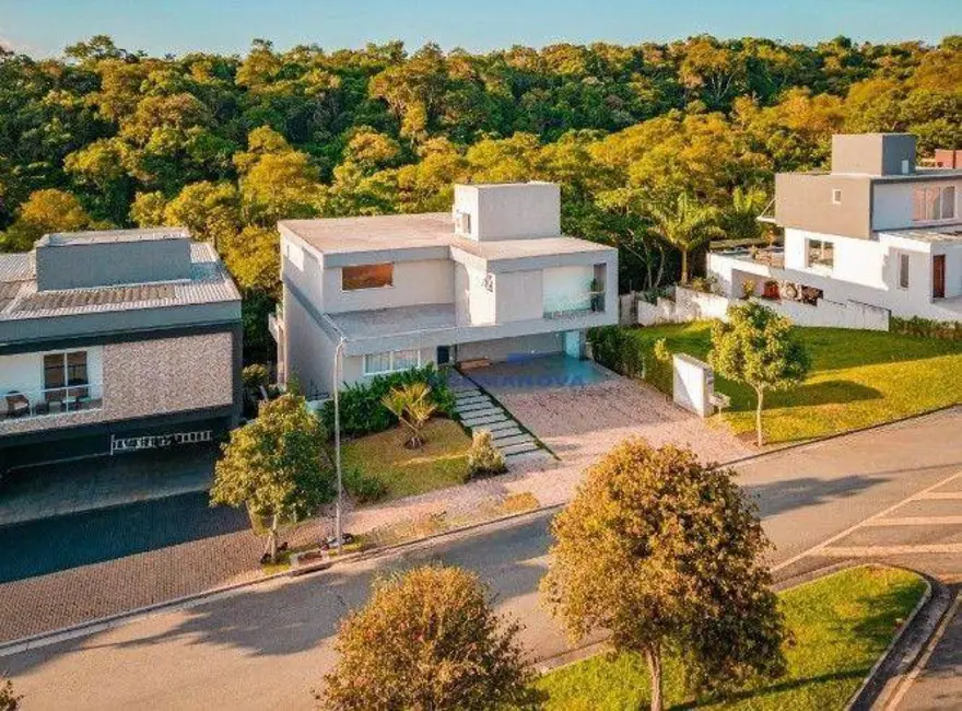 Foto 3 de Casa de Condomínio com 4 quartos à venda, 520m2 em Chácara dos Lagos, Carapicuiba - SP