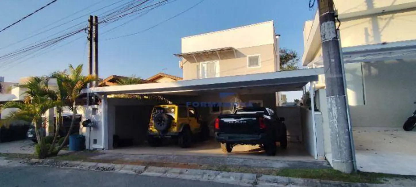 Foto 2 de Casa de Condomínio com 3 quartos à venda, 252m2 em Pitas, Cotia - SP