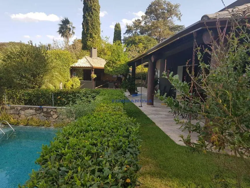 Casa de Condomínio com 4 quartos à venda, 1385m2 em Vila de São Fernando, Cotia - SP - imagem 3 Foto 3 de Casa de Condomínio com 4 quartos à venda, 1385m2 em Vila de São Fernando, Cotia - SP