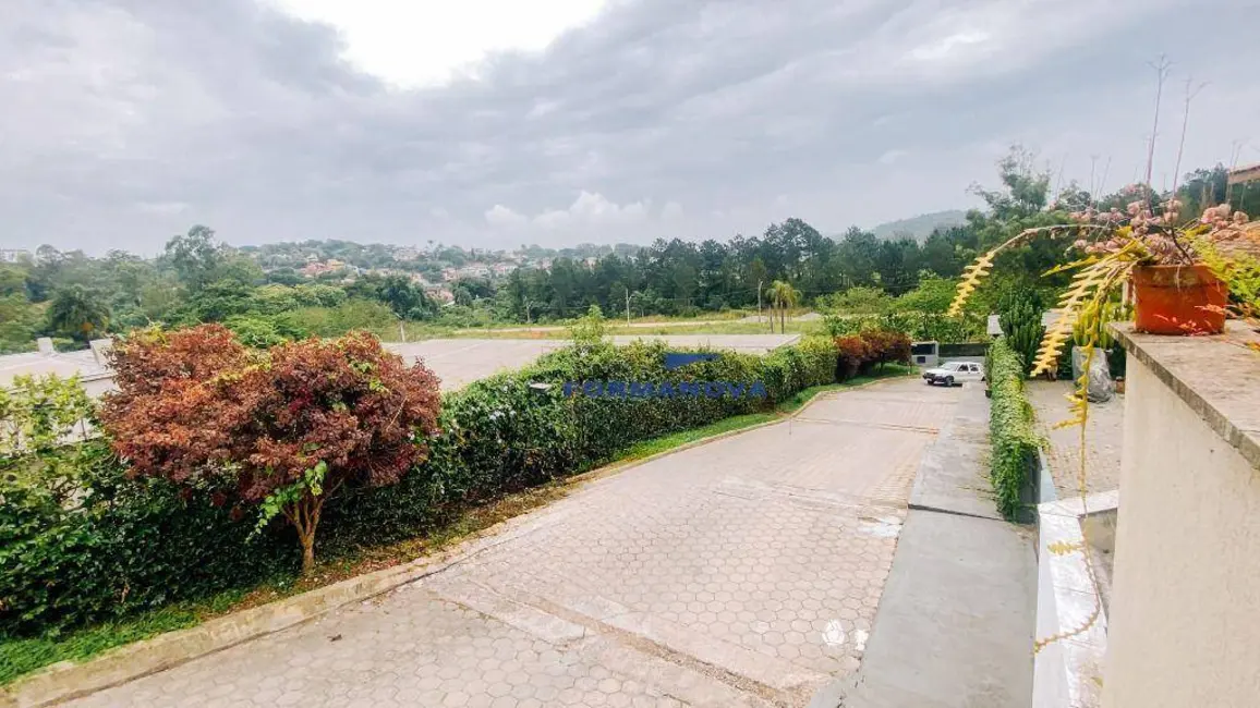 Casa de Condomínio com 3 quartos à venda, 170m2 em Chácara dos Junqueiras, Carapicuiba - SP - imagem 6 Foto 6 de Casa de Condomínio com 3 quartos à venda, 170m2 em Chácara dos Junqueiras, Carapicuiba - SP