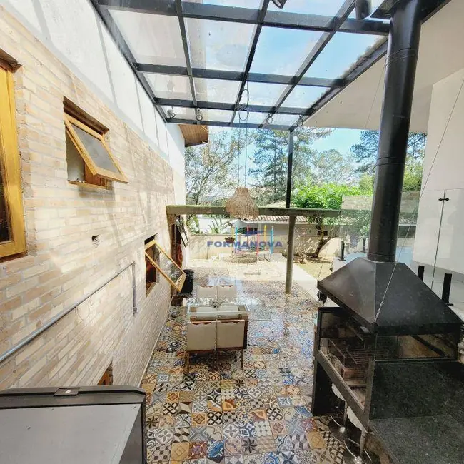 Casa de Condomínio com 3 quartos à venda, 170m2 em Chácara dos Junqueiras, Carapicuiba - SP - imagem 3 Foto 3 de Casa de Condomínio com 3 quartos à venda, 170m2 em Chácara dos Junqueiras, Carapicuiba - SP