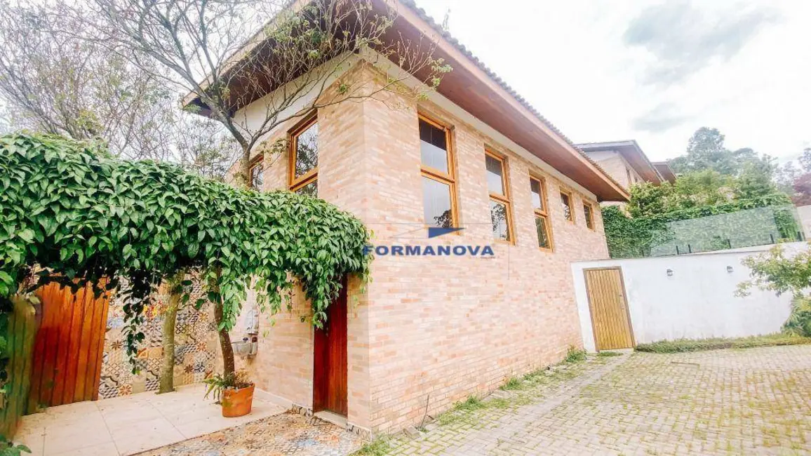 Casa de Condomínio com 3 quartos à venda, 170m2 em Chácara dos Junqueiras, Carapicuiba - SP - imagem 1 Foto 1 de Casa de Condomínio com 3 quartos à venda, 170m2 em Chácara dos Junqueiras, Carapicuiba - SP