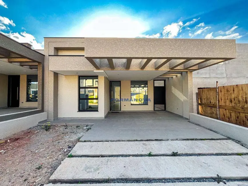 Foto 1 de Casa de Condomínio com 3 quartos à venda, 200m2 em Chácara Real (Caucaia do Alto), Cotia - SP