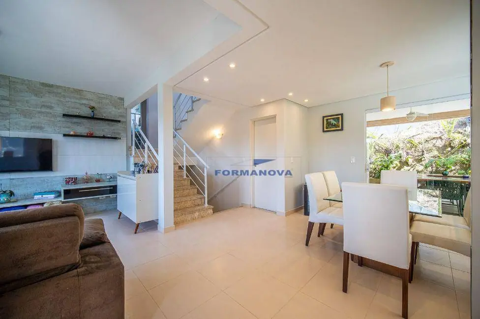 Casa de Condomínio com 4 quartos à venda, 500m2 em Chácara das Paineiras, Carapicuiba - SP - imagem 5 Foto 5 de Casa de Condomínio com 4 quartos à venda, 500m2 em Chácara das Paineiras, Carapicuiba - SP