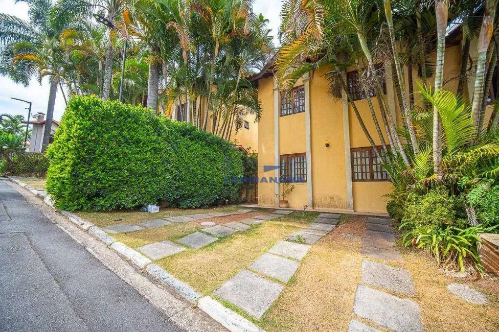 Foto 2 de Casa de Condomínio com 3 quartos à venda, 233m2 em Jardim da Glória, Cotia - SP
