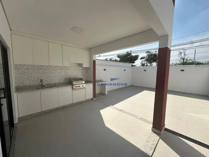 Casa de Condomínio com 3 quartos à venda, 150m2 em Jardim Semiramis, Cotia - SP - imagem 6 Foto 6 de Casa de Condomínio com 3 quartos à venda, 150m2 em Jardim Semiramis, Cotia - SP