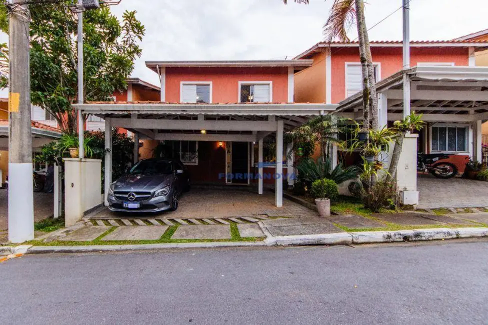 Foto 2 de Casa de Condomínio com 4 quartos à venda, 160m2 em Cotia - SP