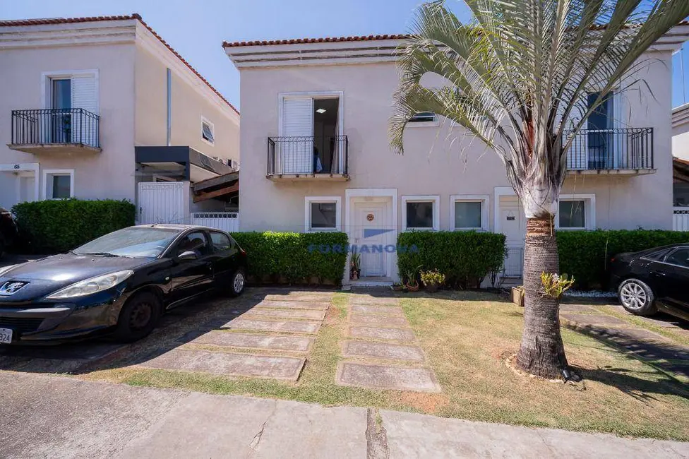 Foto 1 de Casa de Condomínio com 3 quartos à venda, 125m2 em Chácara Quiriri, Carapicuiba - SP