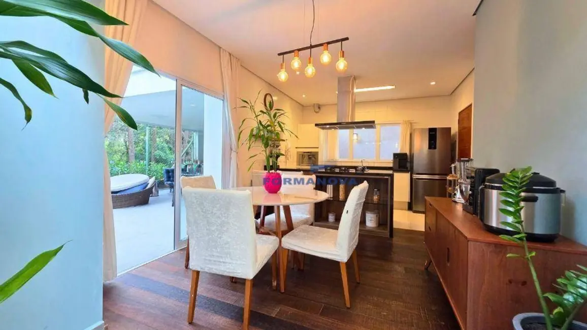 Foto 9 de Casa de Condomínio com 3 quartos à venda, 318m2 em Granja Viana II, Cotia - SP