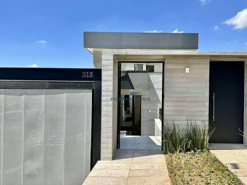 Casa de Condomínio com 7 quartos à venda, 674m2 em Granja Viana, Cotia - SP - imagem 5 Foto 5 de Casa de Condomínio com 7 quartos à venda, 674m2 em Granja Viana, Cotia - SP